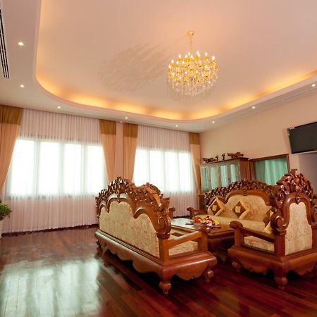Bayon Era Hotel Siem Reap Bagian luar foto