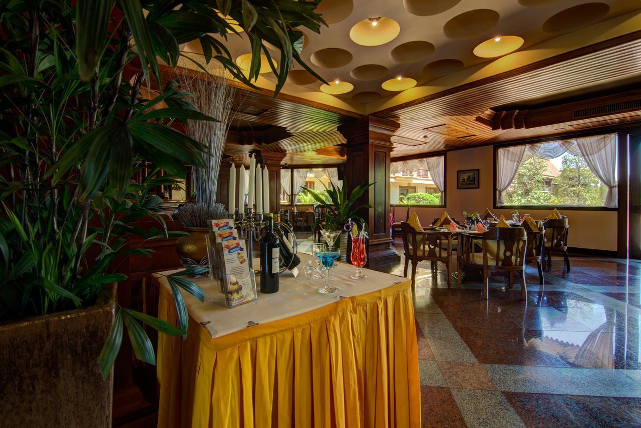 Bayon Era Hotel Siem Reap Bagian luar foto