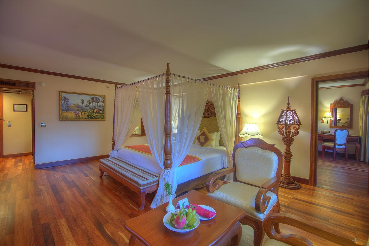 Bayon Era Hotel Siem Reap Bagian luar foto