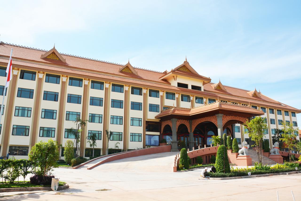 Bayon Era Hotel Siem Reap Bagian luar foto