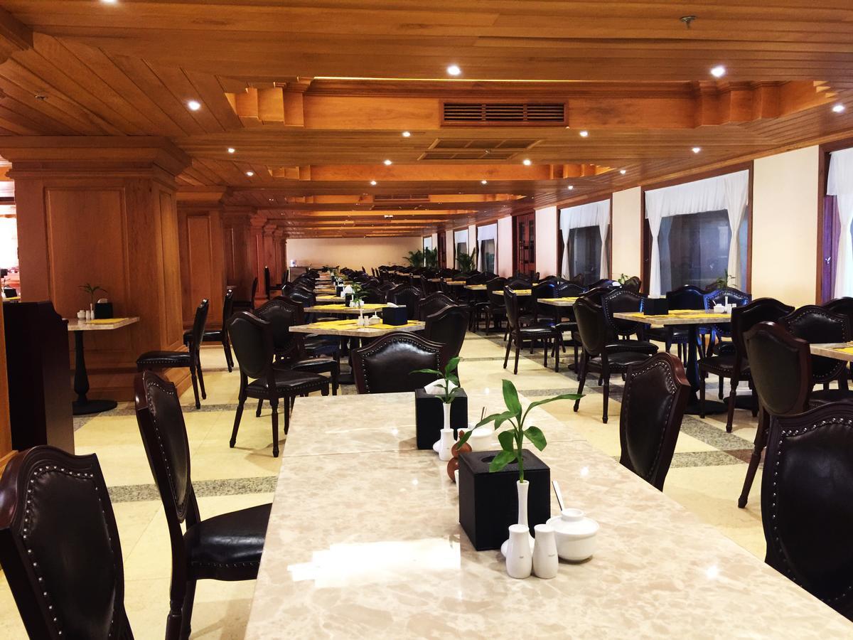 Bayon Era Hotel Siem Reap Bagian luar foto