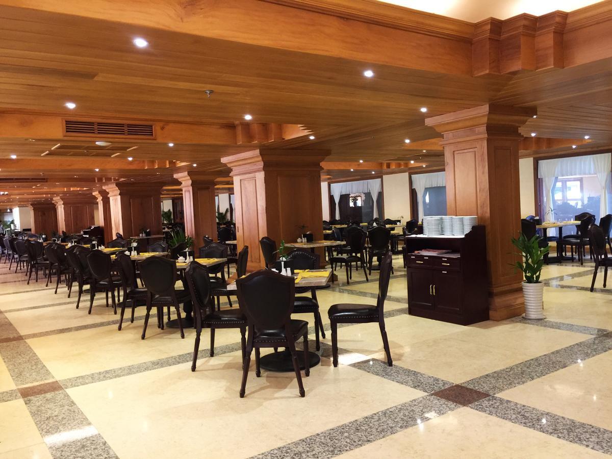 Bayon Era Hotel Siem Reap Bagian luar foto