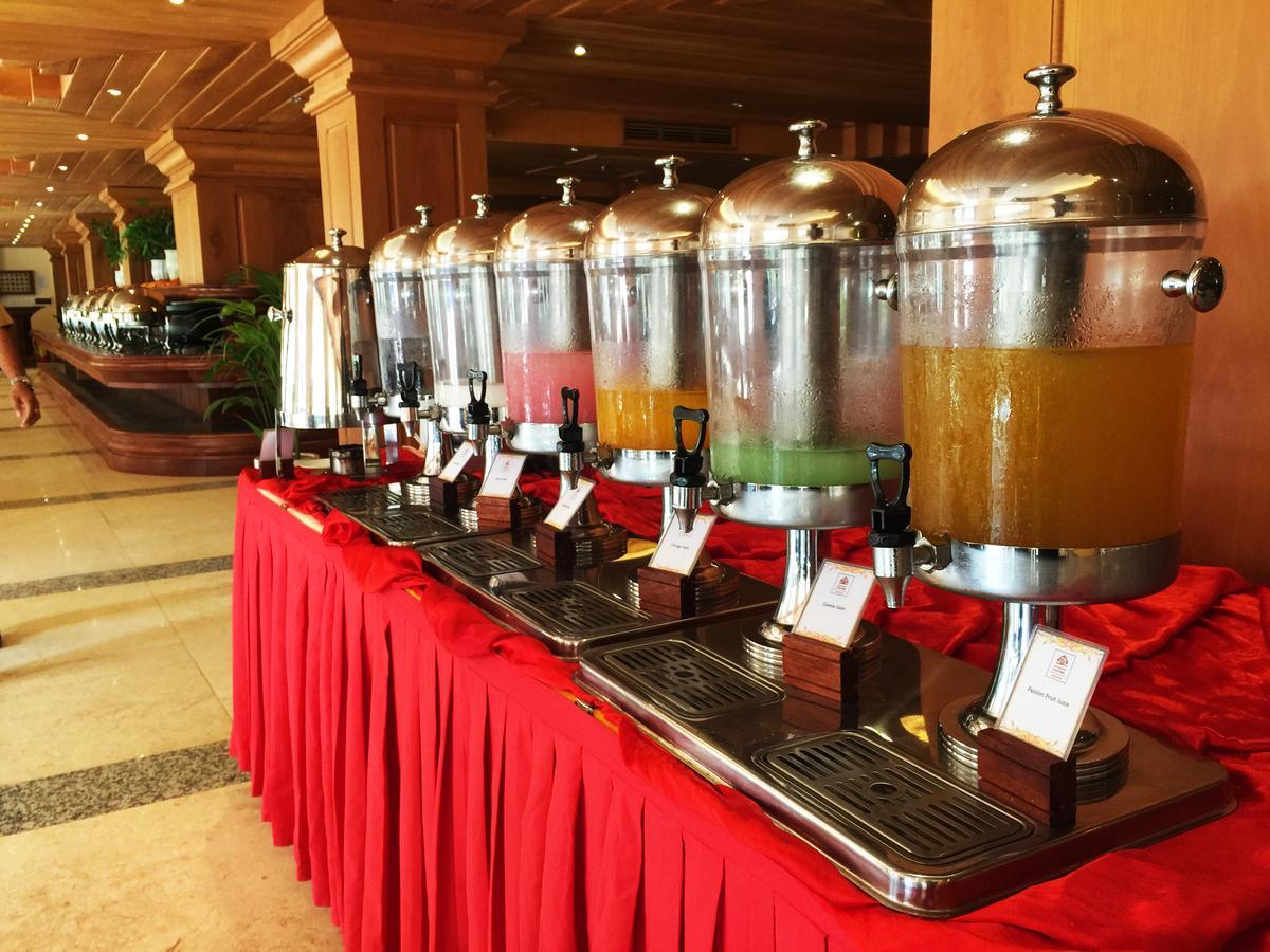 Bayon Era Hotel Siem Reap Bagian luar foto