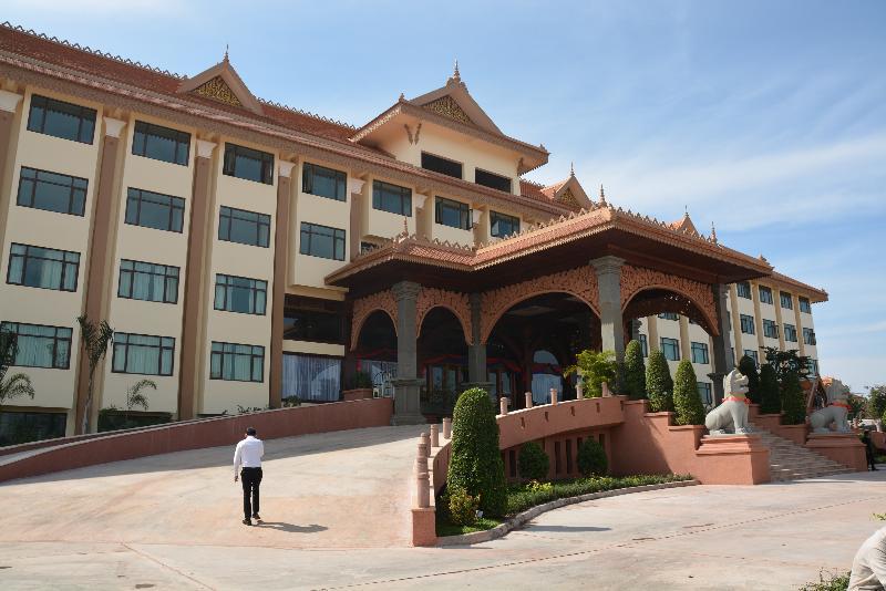 Bayon Era Hotel Siem Reap Bagian luar foto